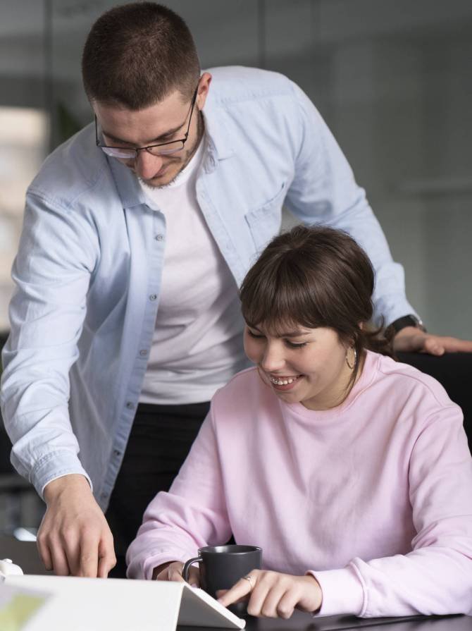 office-workers-working-together-as-team